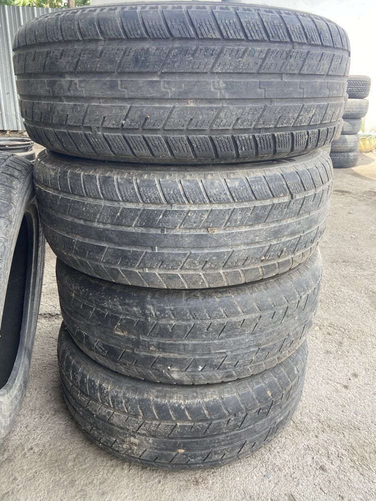 Шины  215/60/R16