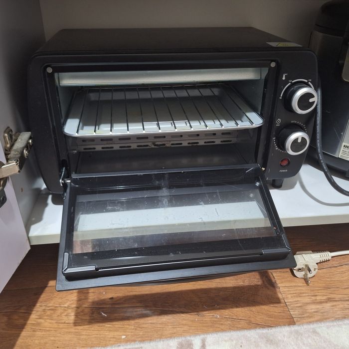 Печка Тефаль,малютка ,удобный, чёрный цвет