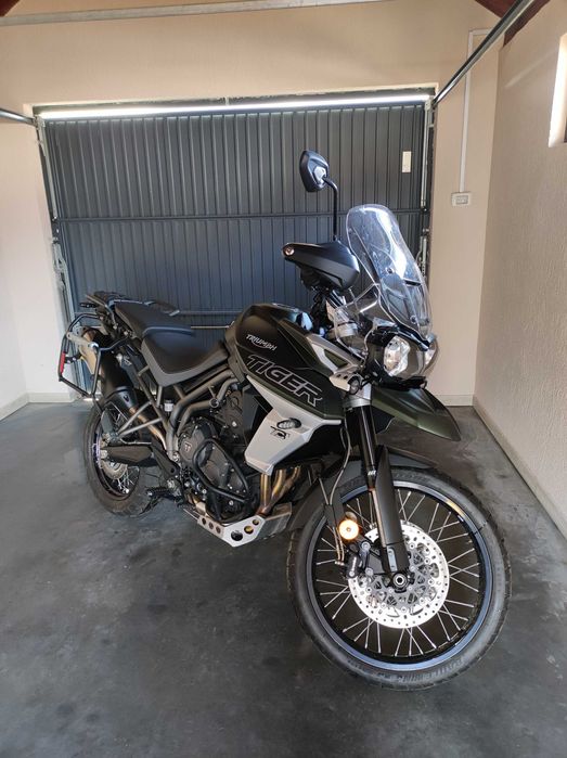 Triumph Tiger 800 XCX