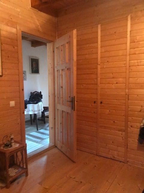 Casa rusticala cu vedere spre lac, și de Revelion!