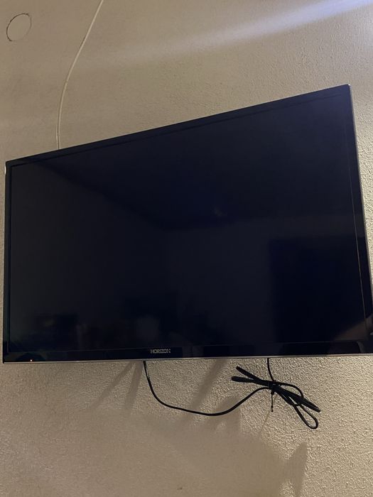 televizor horizon smart tv +suport de perete