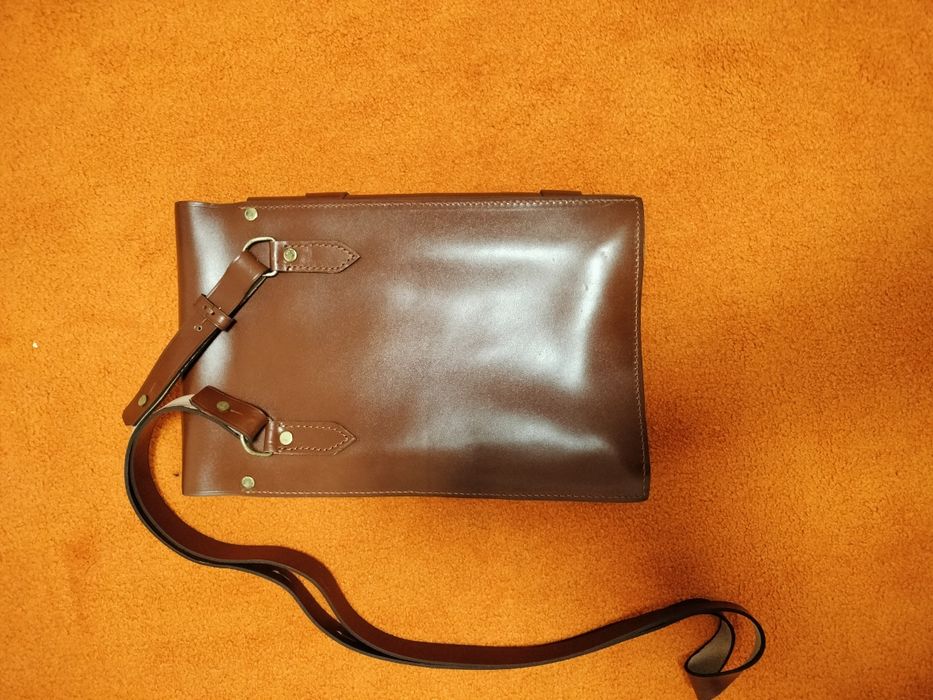 Porthart militar din piele naturala.