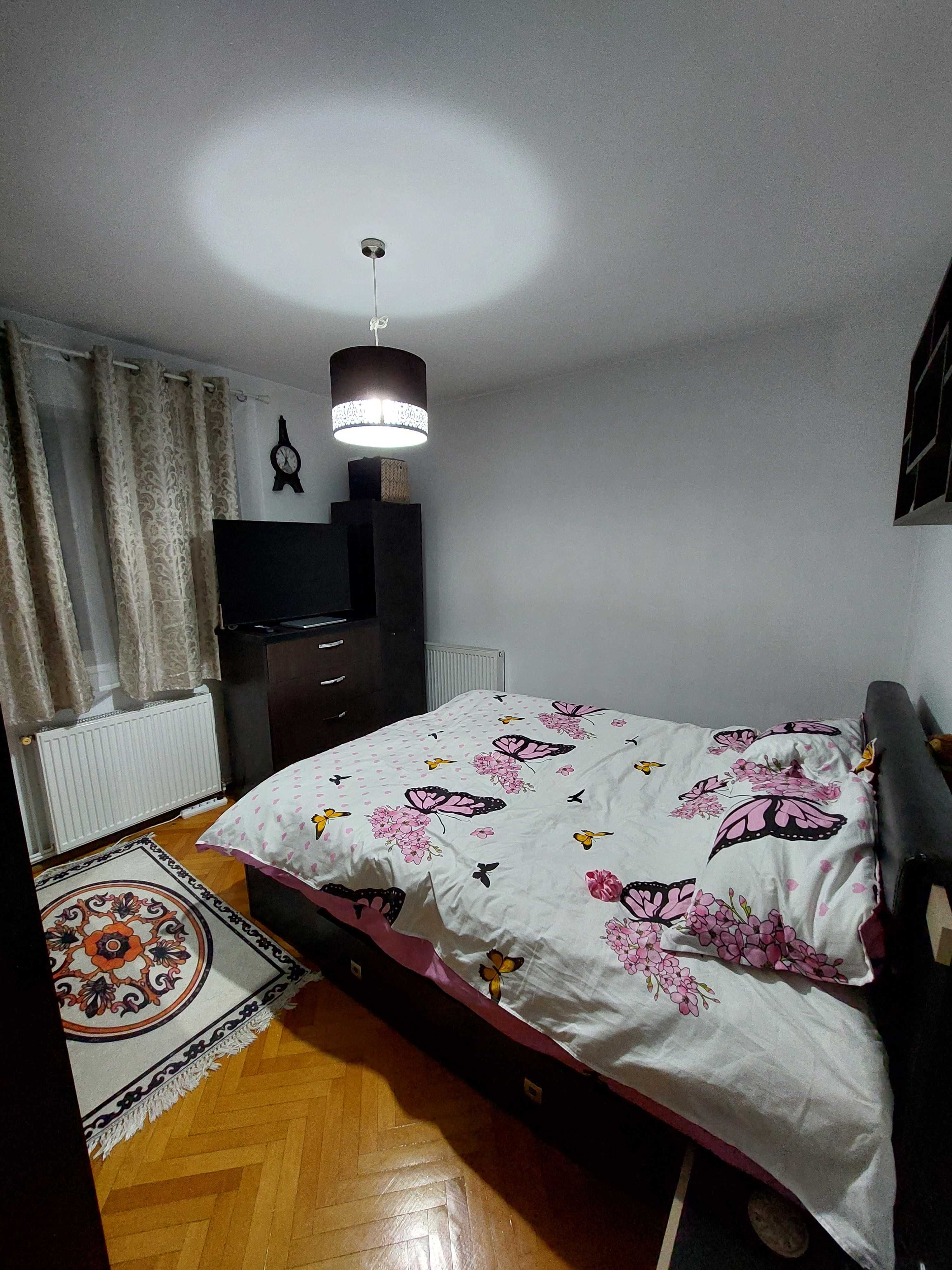 Vand apartament 2 camere Câmpina