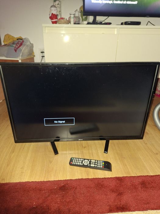 Vând tv akai 80 cm