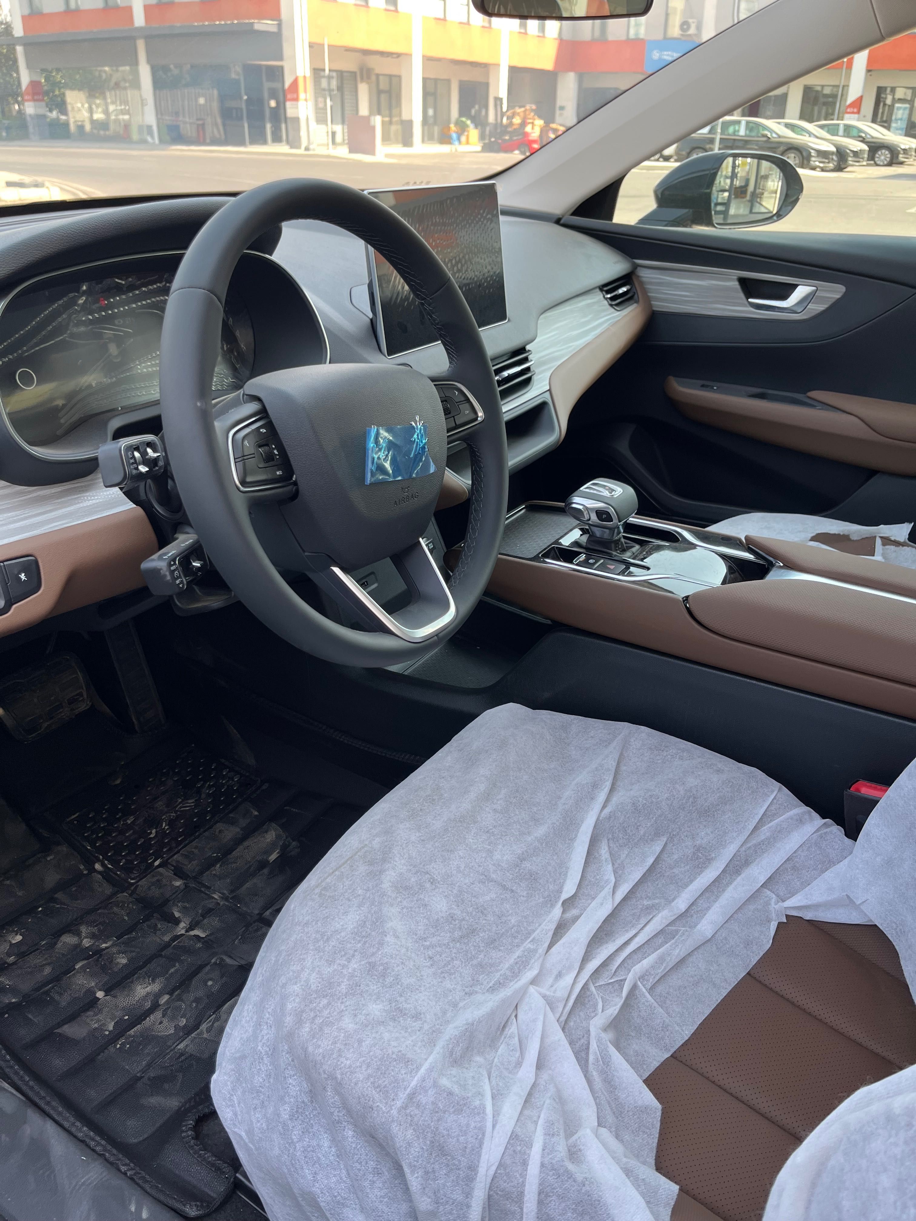 Hongqi e- km5 plus 560 km