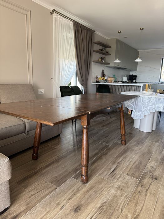 Masa lemn masiv extensibila