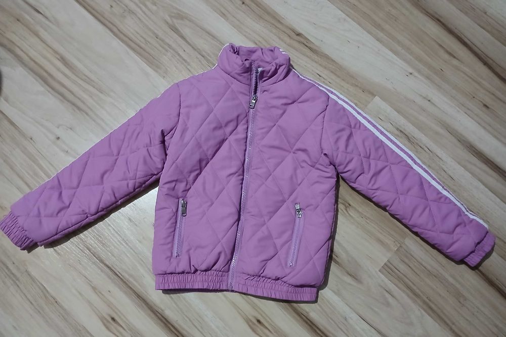 Geaca toamna/primavara fetita,mar.128,in stare excelenta