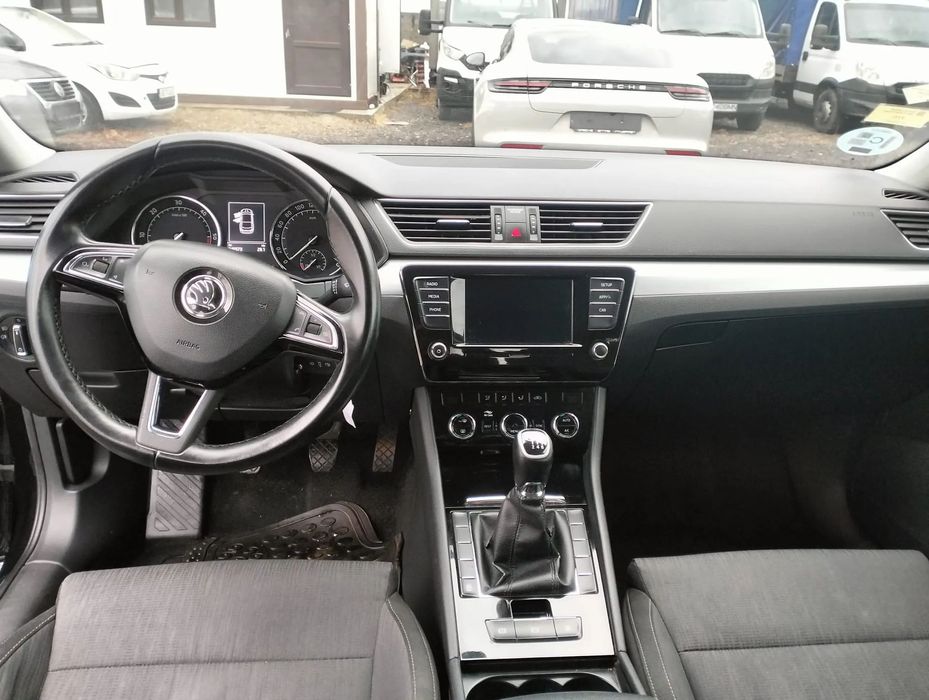 Skoda Superb Posibilitate Leasing Auto PJ sau Credit Auto PF