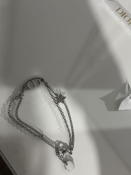 bratara dior , este noua cu punga , am si poza de cand am cumparat o