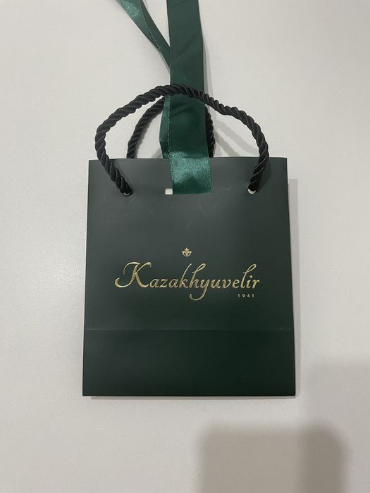 Продам подарочные пакеты для ювелирных изделий.