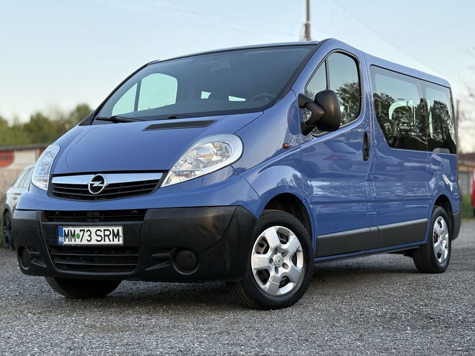 Opel Vivaro 2011 /  9 Locuri / 2.0 Diesel 6+1 / Km cu Istoric / Top