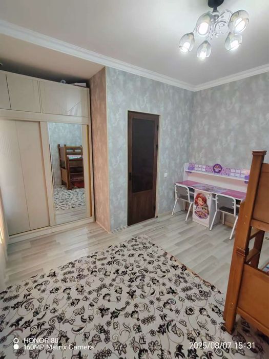 Xovli uy sotiladi  sergili  arintir laylak mahalla