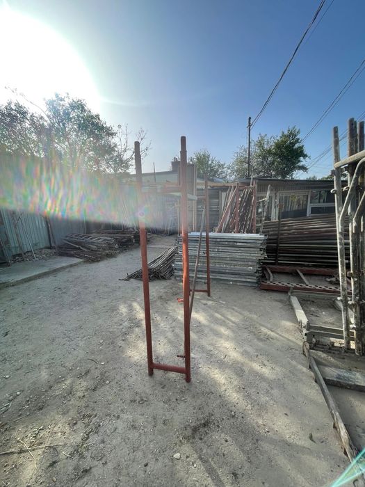 Închirez schela îngusta de 30cm latime