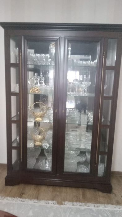 Сервант продам срочно