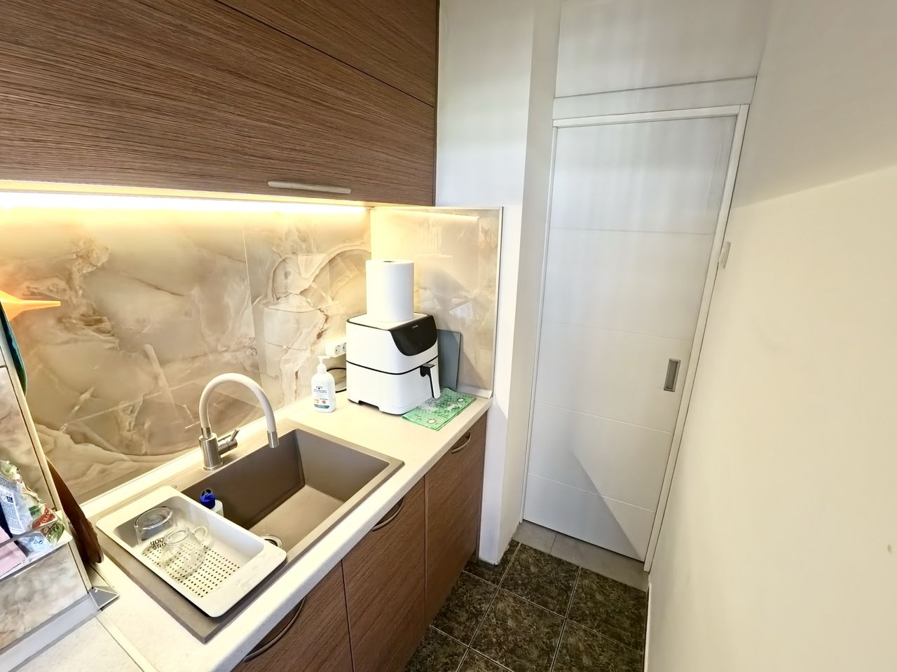 Продава се Тристаен апартамент в Варна, Чайка - 60 кв.м за 3167 €/кв.м - Снимка #7