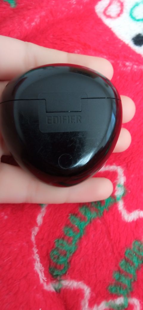 Безжични слушалки EDIFIER