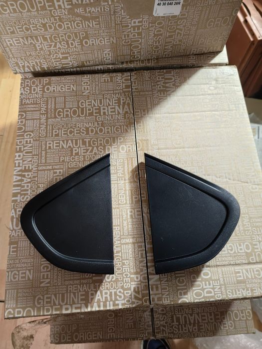 Colțare plastic, ornanament aripa Dacia Logan lll, Sandero III, Jogger
