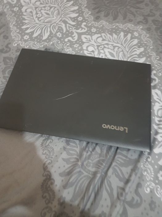 Laptop Lenovo v110 
Ideal pentru filme facebook office
