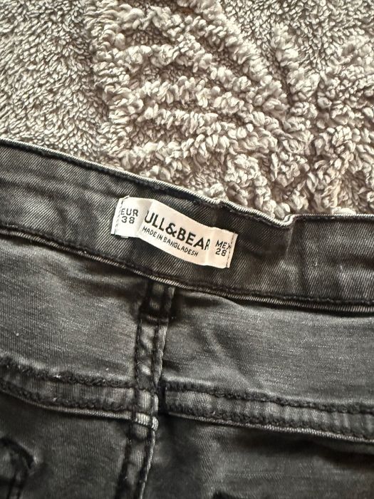 Blugi gri închis mărimea 38