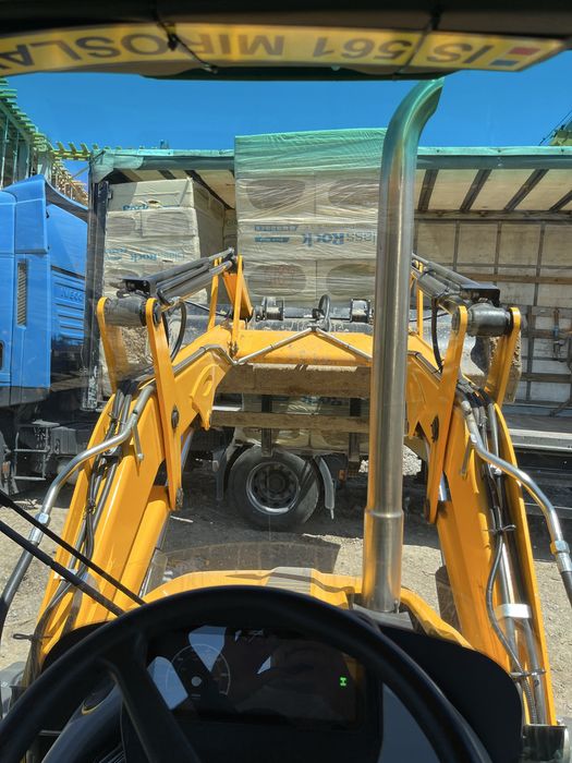 Inchiriez buldoexcavator miniecavator bobcat