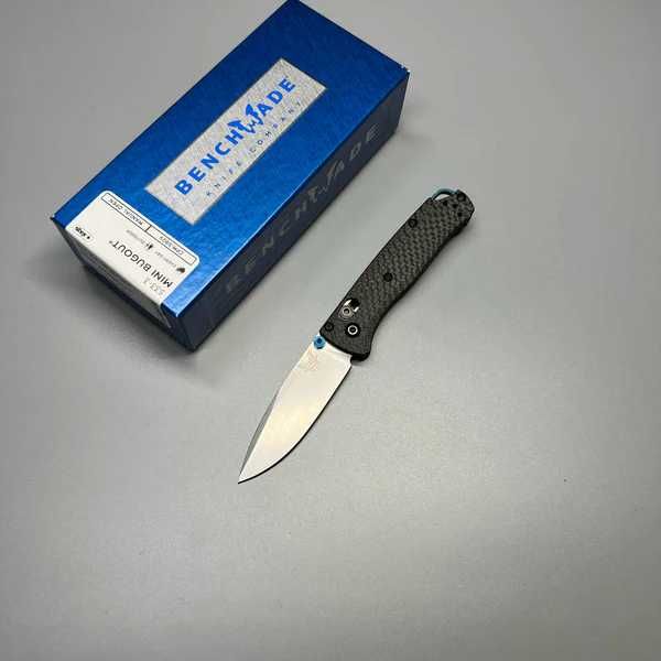 BENCHMADE Mini Bugout, AXIS, Drop-point, Fibră de carbon 533-3