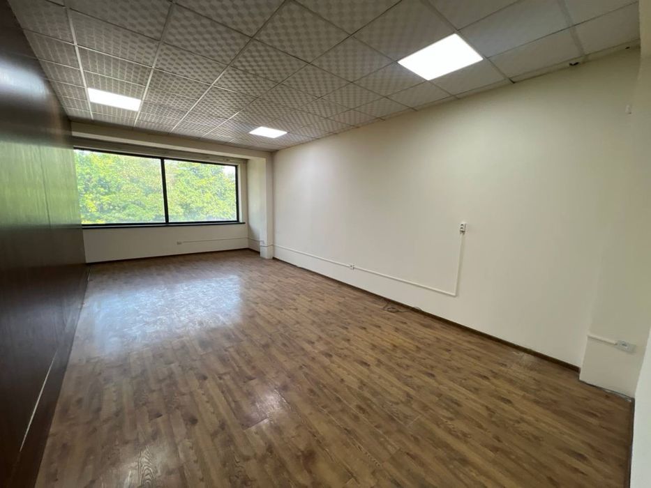 Аренда под офис 39м2, 1 линия, ул.Шота Руставели недалеко мост Узгариш