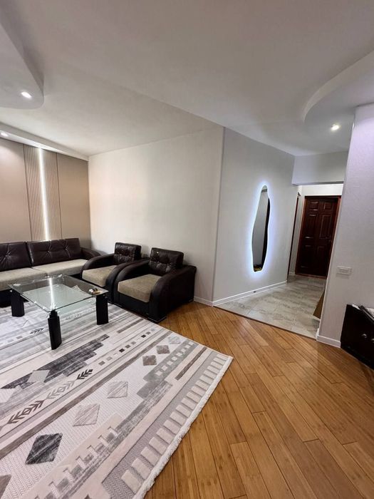 НОВОМОСКОВСКАЯ ул(15-горбольница)! Риэлтор! Дешёвая цена!!!