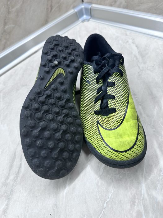 Детски маратонки NIkE 32номер  Футболни маратонки