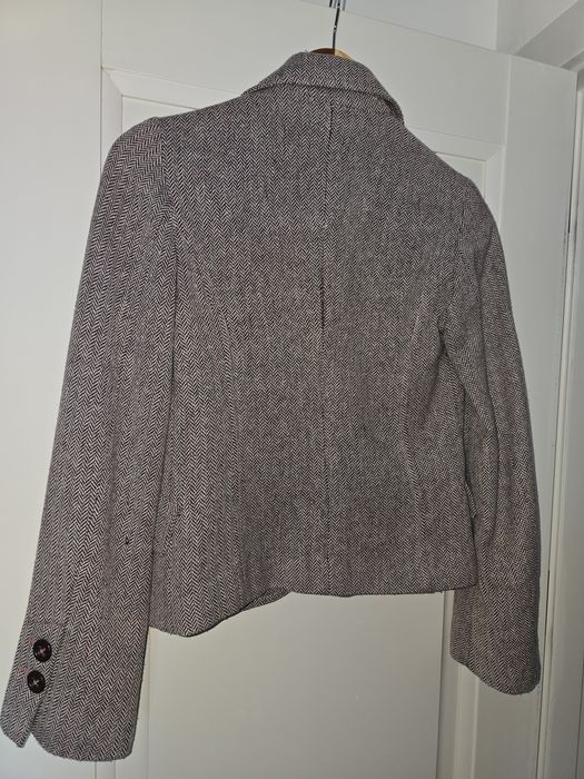 Vând sacou Mango, mărimea S.
Stare impecabila, fără defecte