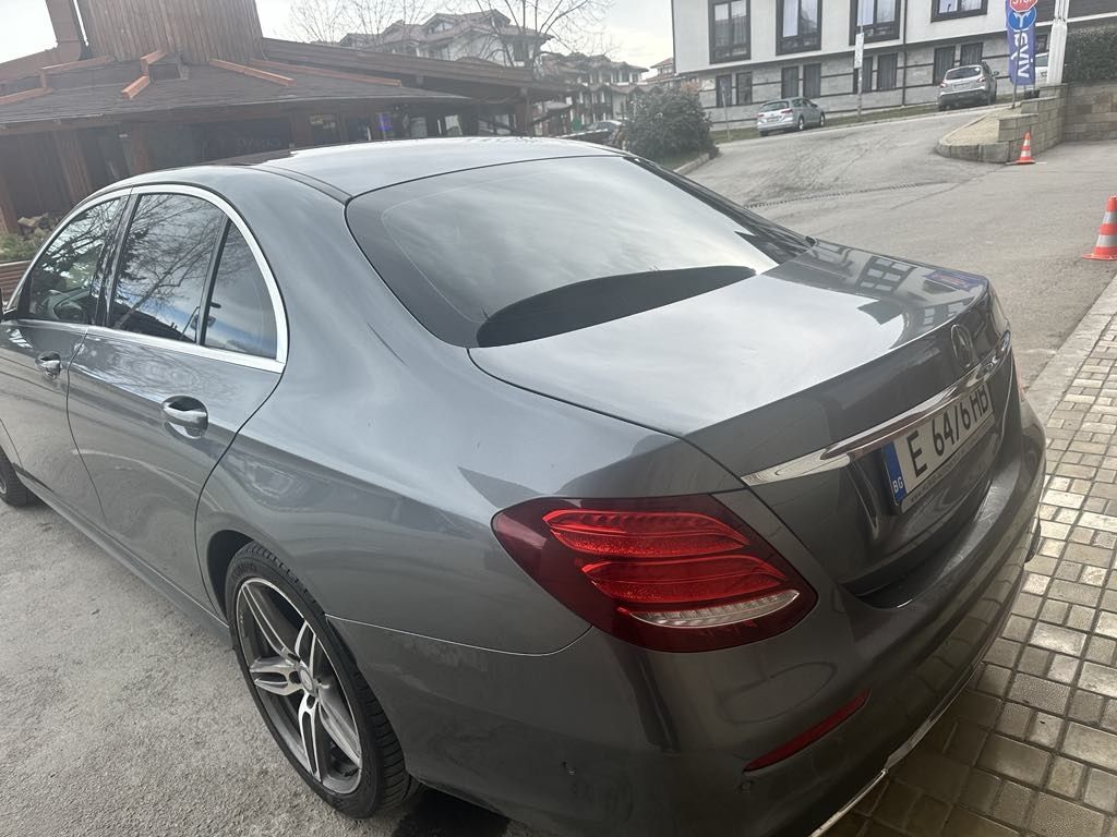 Mercedes Benz E220d  2017 година