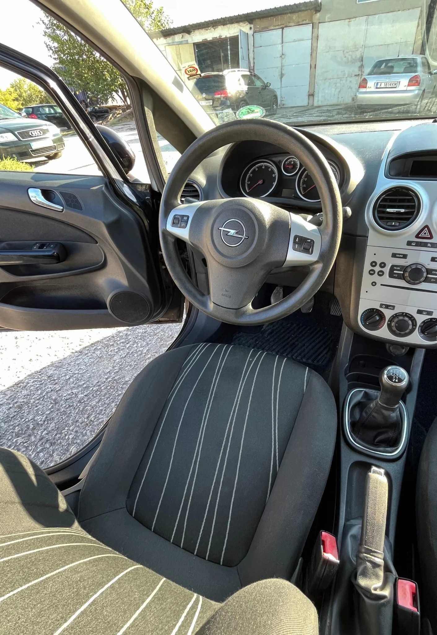 Продавам Opel Corsa 2009г