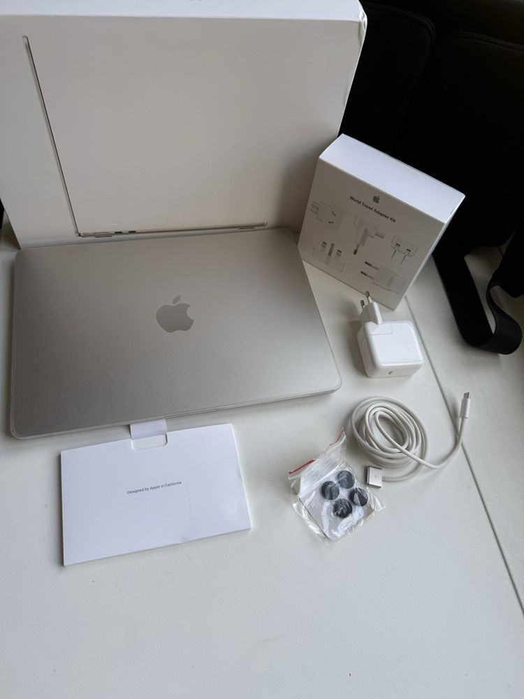 Macbook air M2 перфектен