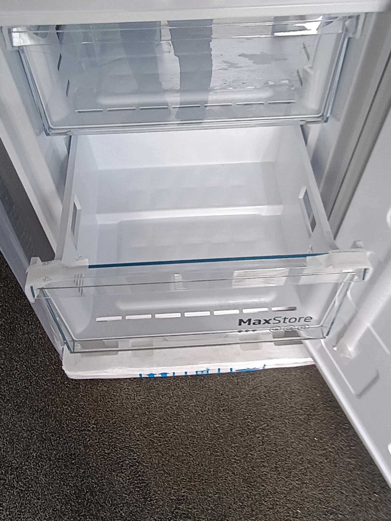 Нов Хладилник с фризер BEKO-БЕКО 186.5 см No Frost Harvest Fresh