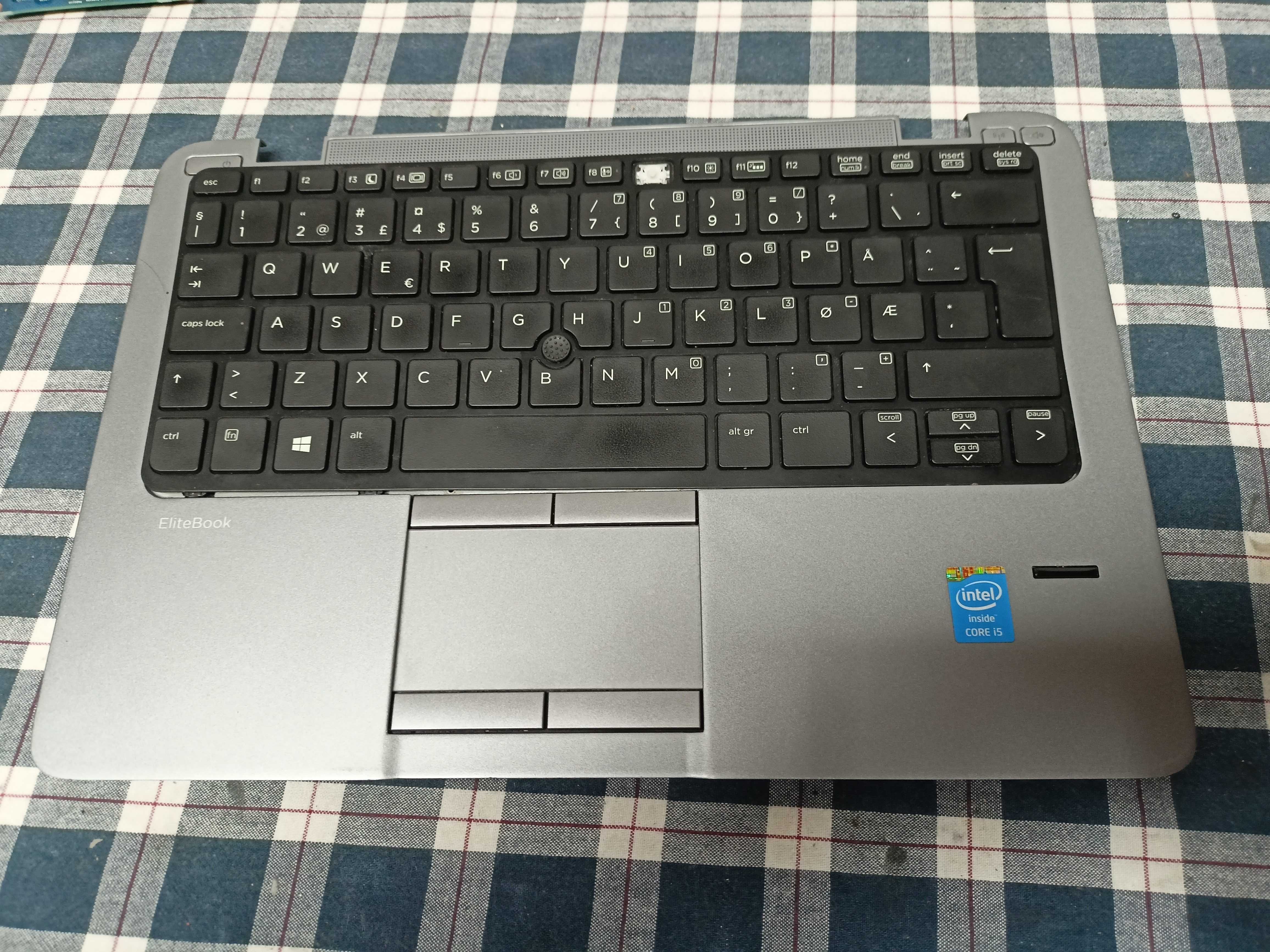 Dezmembrez HP EliteBook 820-G1