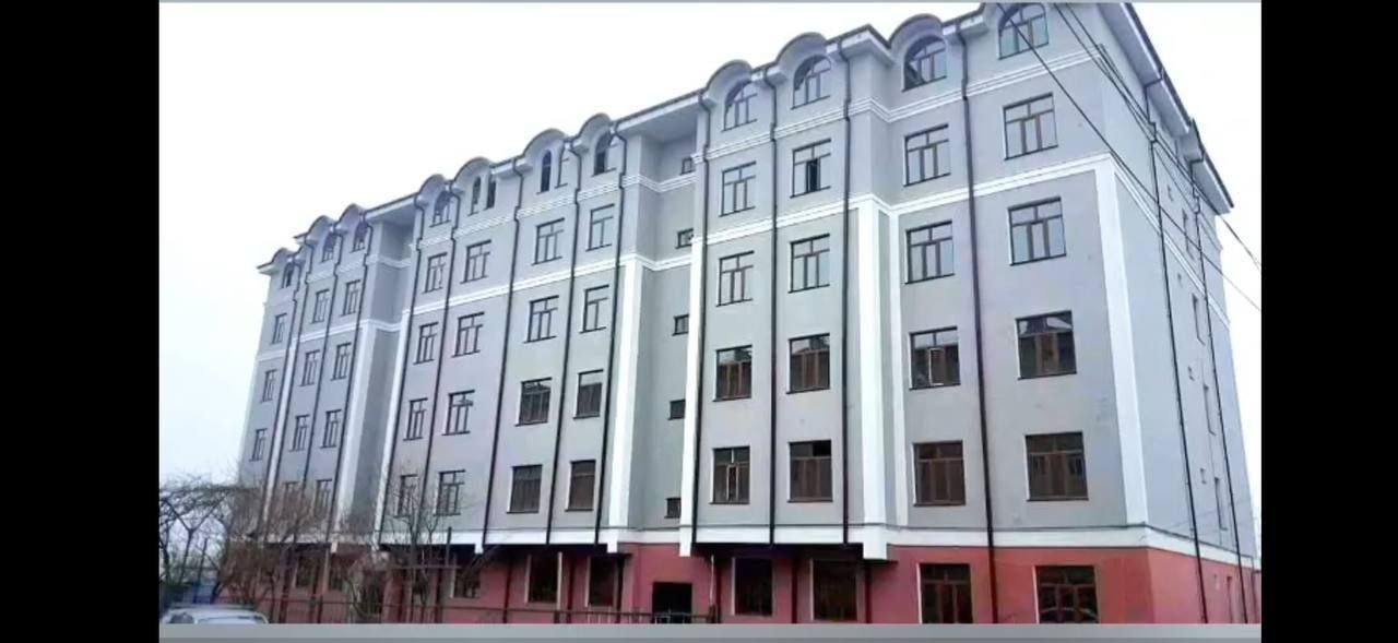 Травмотолигическая Больница квартира 2 х сотилади