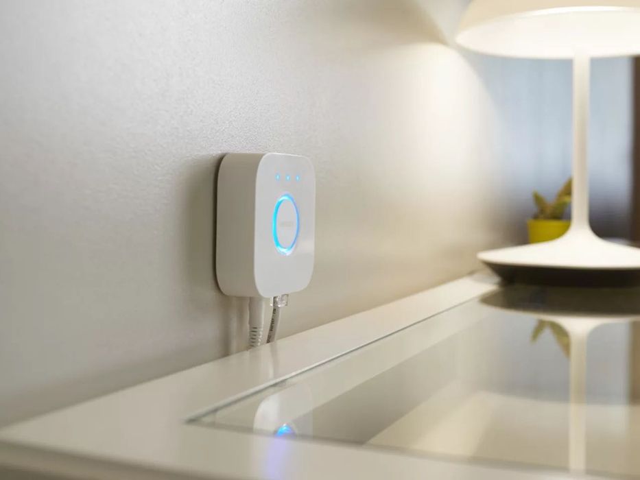 Philips Hue Bridge 2.1 - hub pentru lumini inteligente - Smart Home