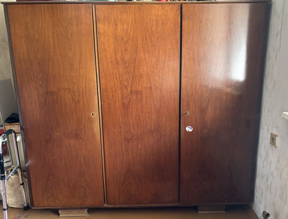 Четирикрилен и трикрилен гардероб