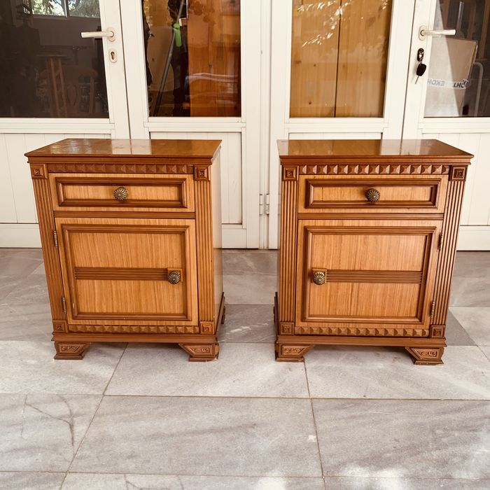 Италиански нощни шкафчета от средата на ХХ век