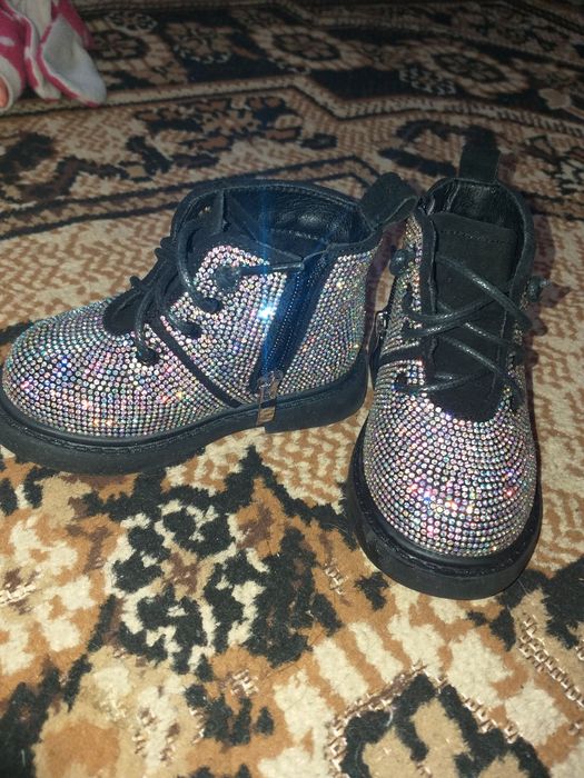 Продам ботиночки