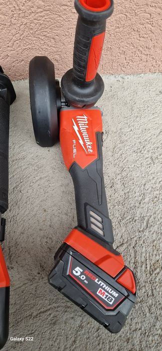 Milwaukee polizor, ferestrau sabie pe acumulator