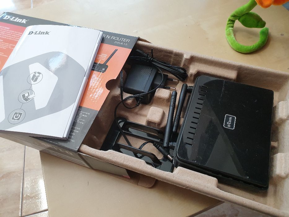 Router Wireless N 300Mbps D-Link DIR-615 cu 4 porturi 10/100 Switch