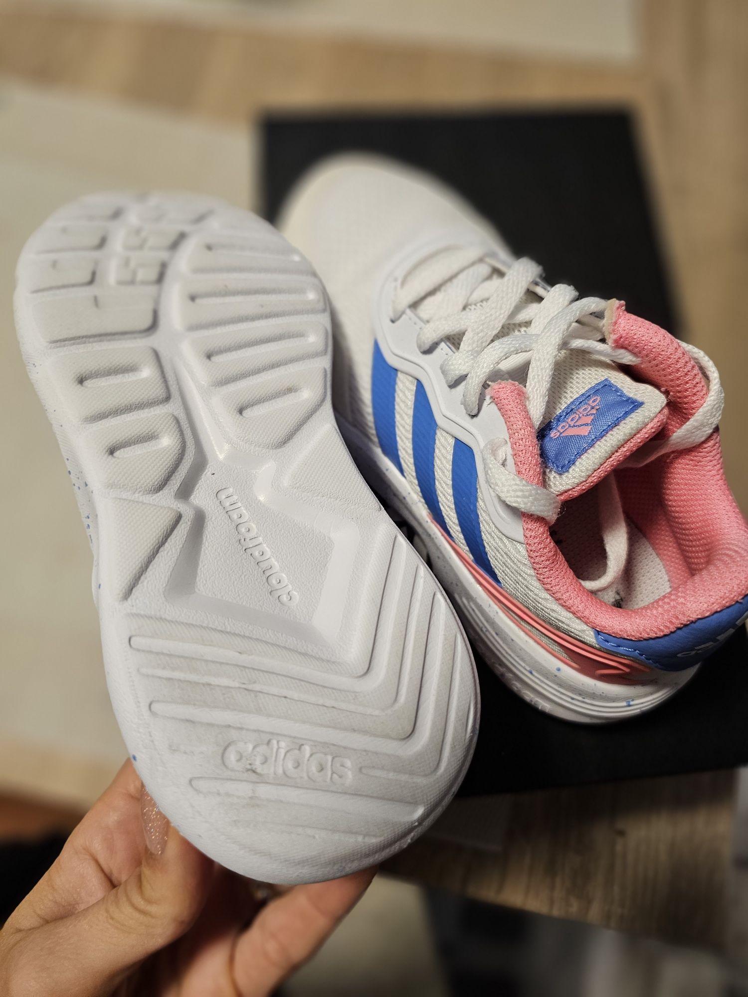 Детски момичешки маратонки ADIDAS NEBZED К