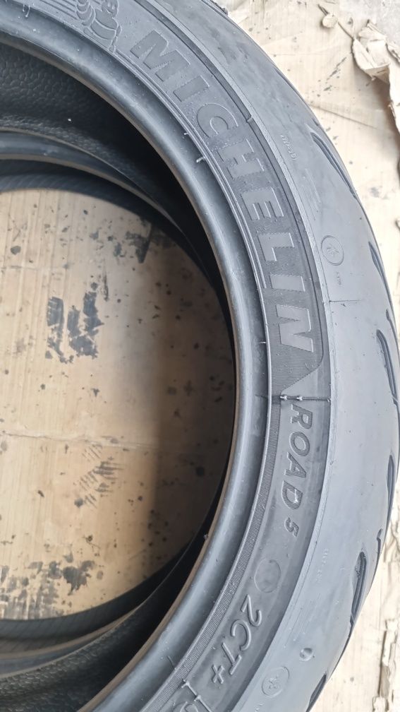 Anvelopa Moto Michelin Road5 180/55 ZR17 Impecabilă DOT 4719.
