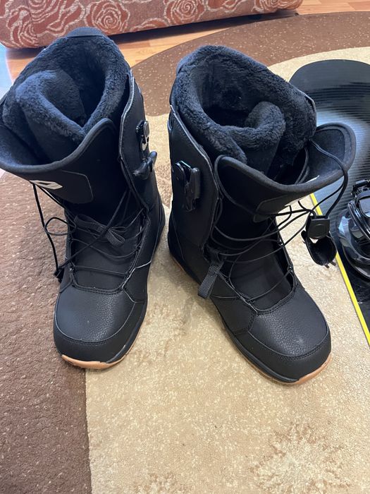 Vand Snowboard + boots + husa