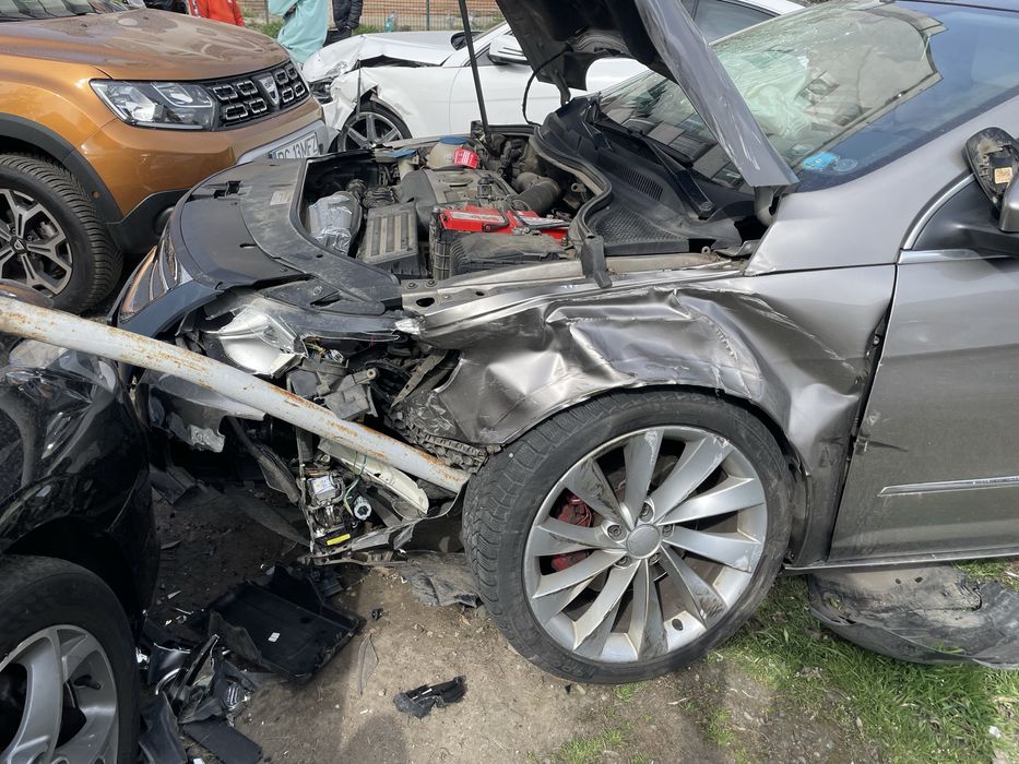 Dezmembres Volkswagen Passat CC