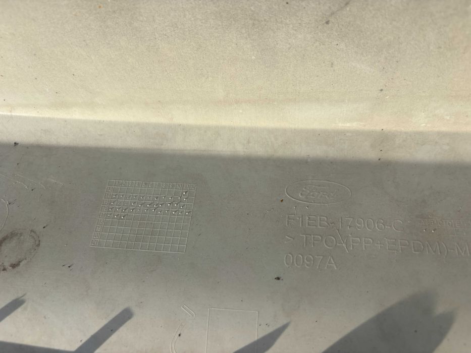 Bara spate Ford Focus 3 facelift berlina dupa 2014 cod F1EB-17906-C