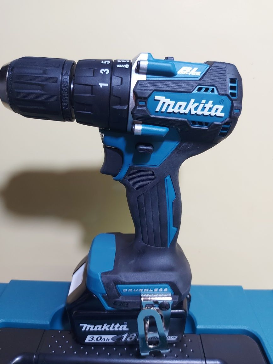 Нов модел безчетков комплект MAKITA DLX2414