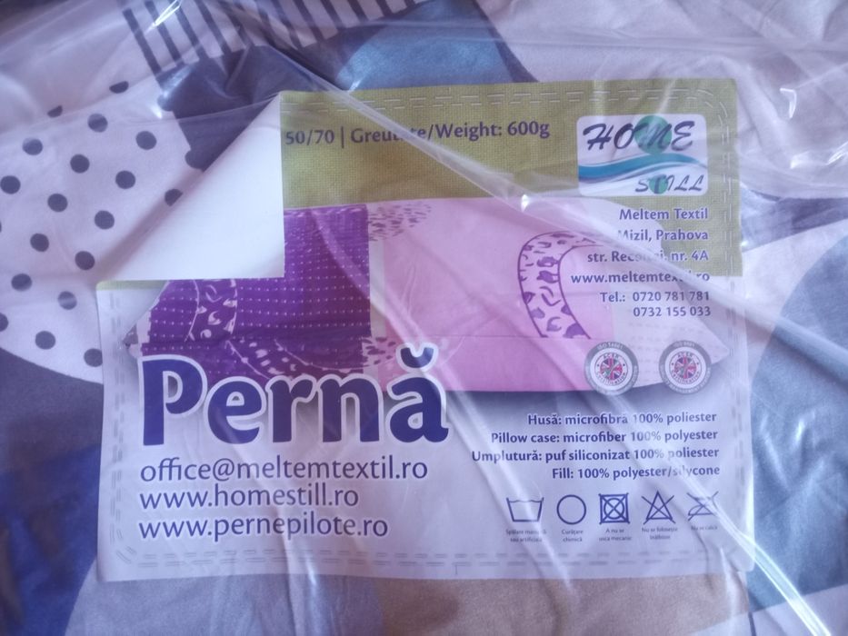 Vând pilota plus perna