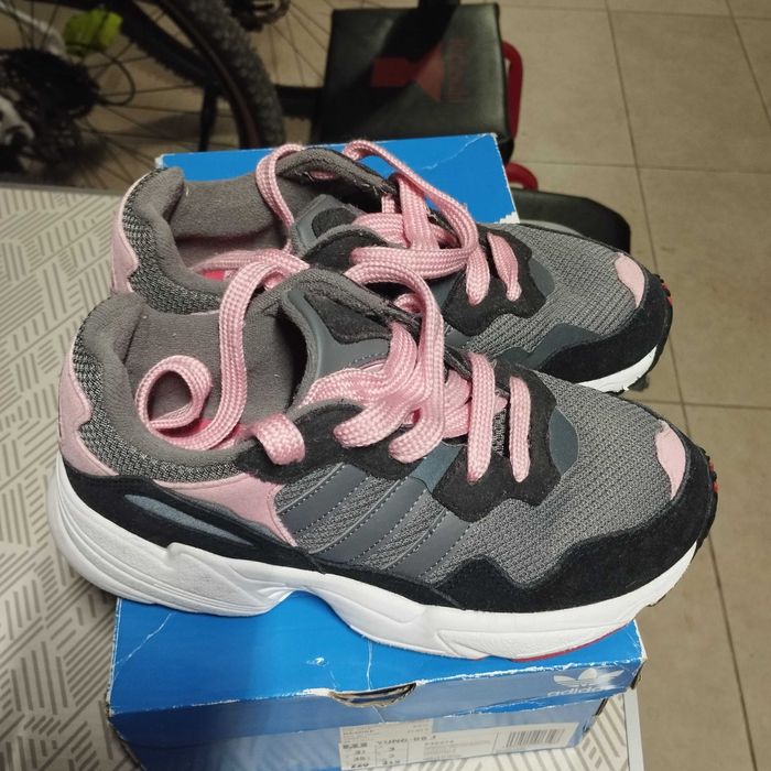 Детски маратонки Adidas 35 1/2