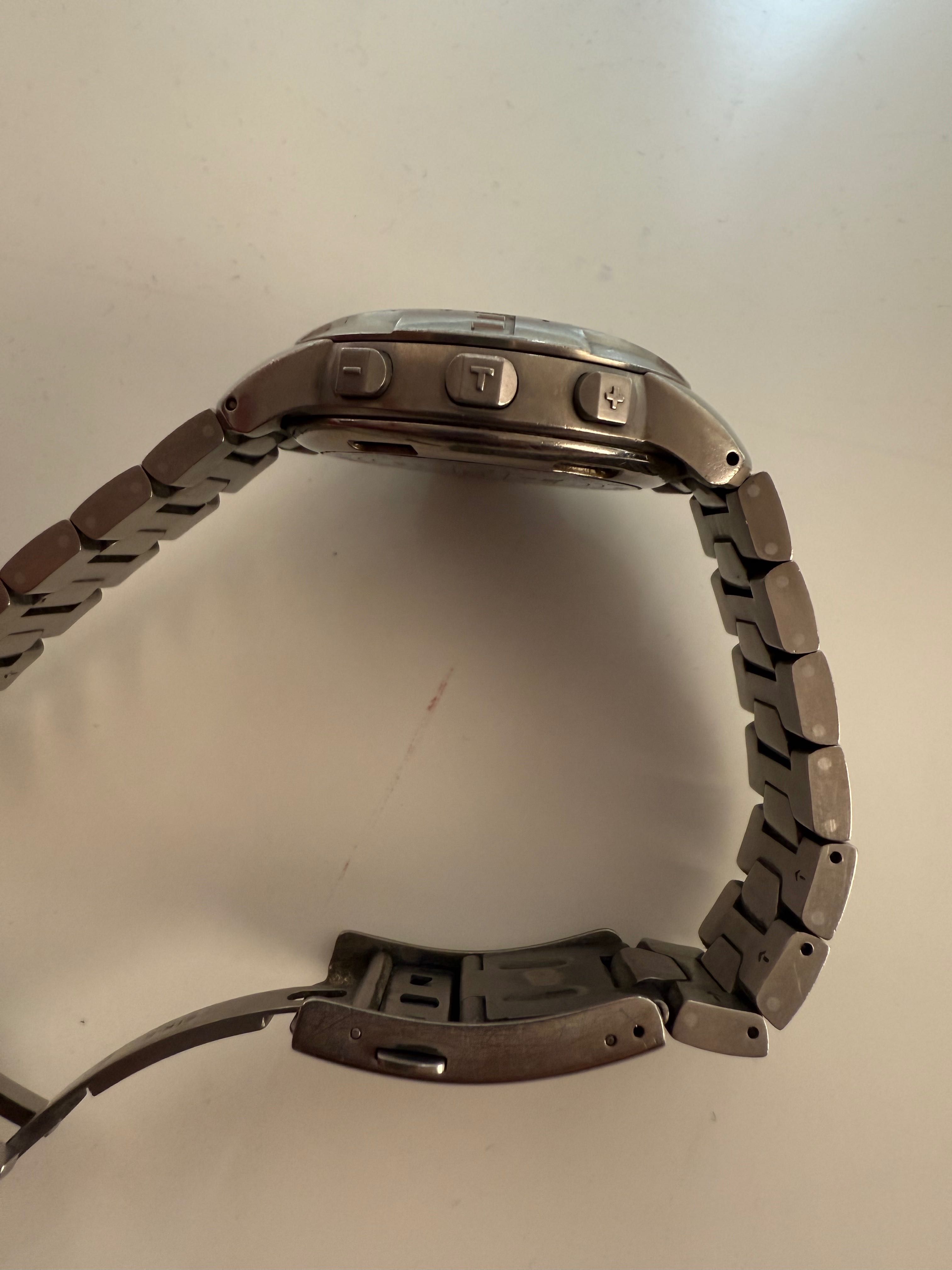 Продавам часовник Tissot T Touch